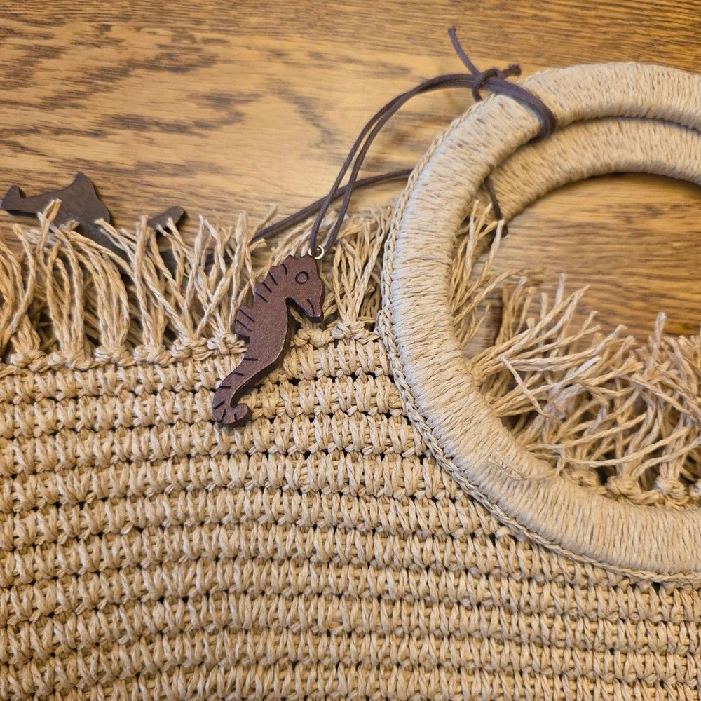 2pc Liz Claiborne Woven Straw Tote Bag Pineapple Fringed Beach Resort Coin Purse